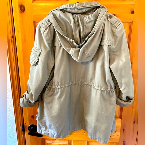 H&M Beige Utility Jacket - Picture 3 of 8